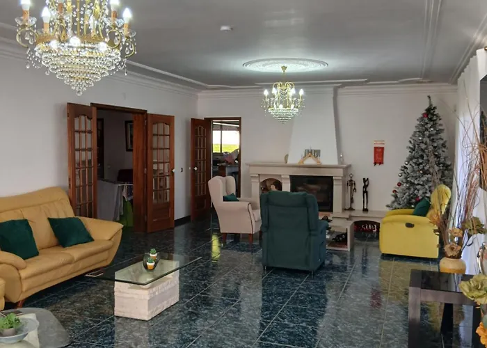 Familia Antonio Standen Villa *